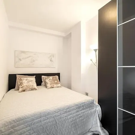 Apartment Puerto Banus Front Line 2 Bedroom *